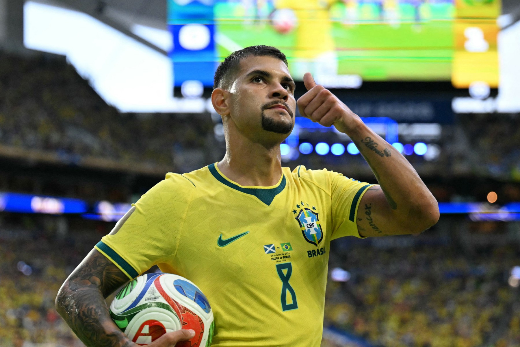 Arsenal Contrata Bruno Guimarães em Negociação de Destaque