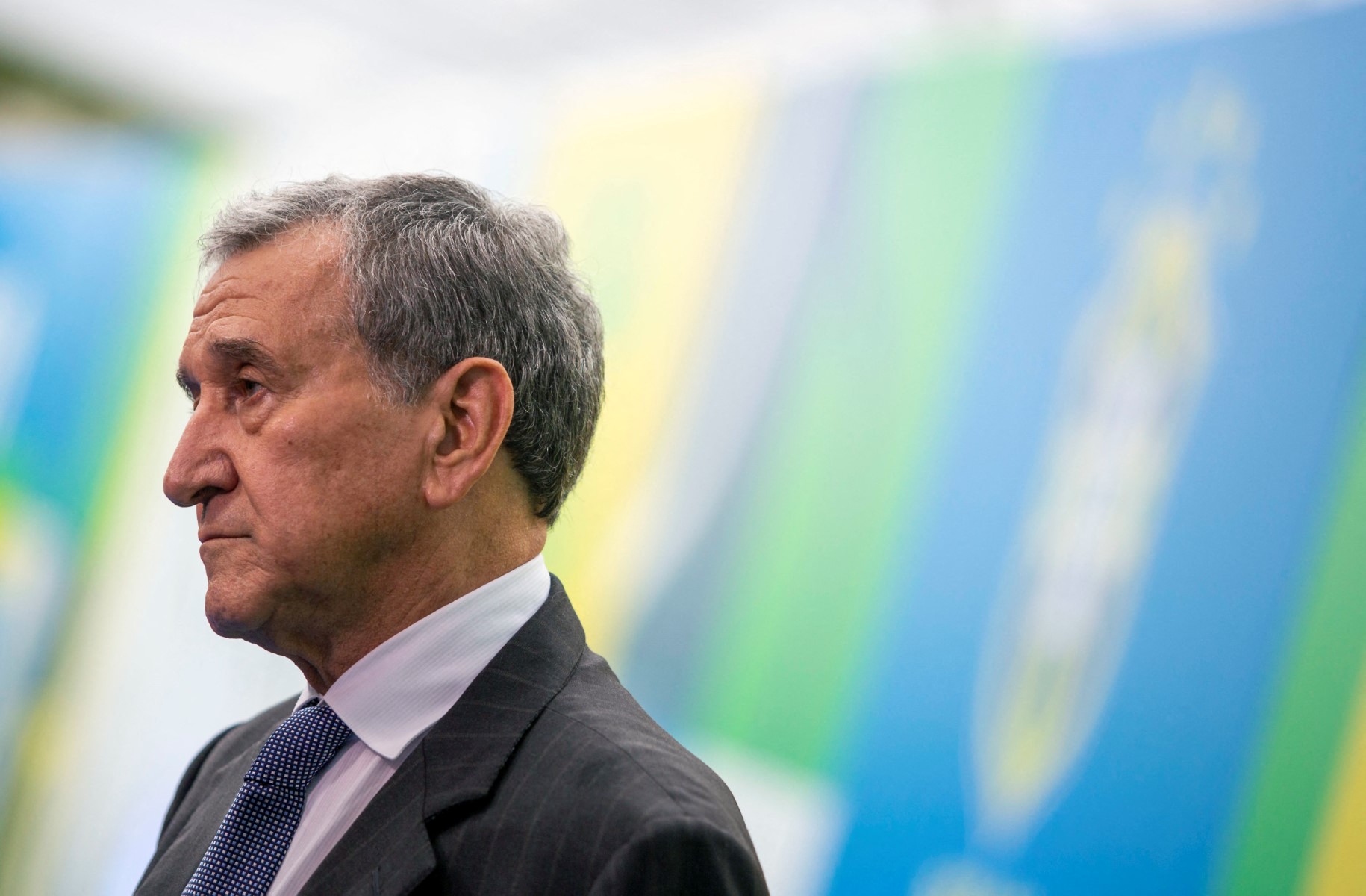 Carlos Alberto Parreira recebe alta após três meses internado