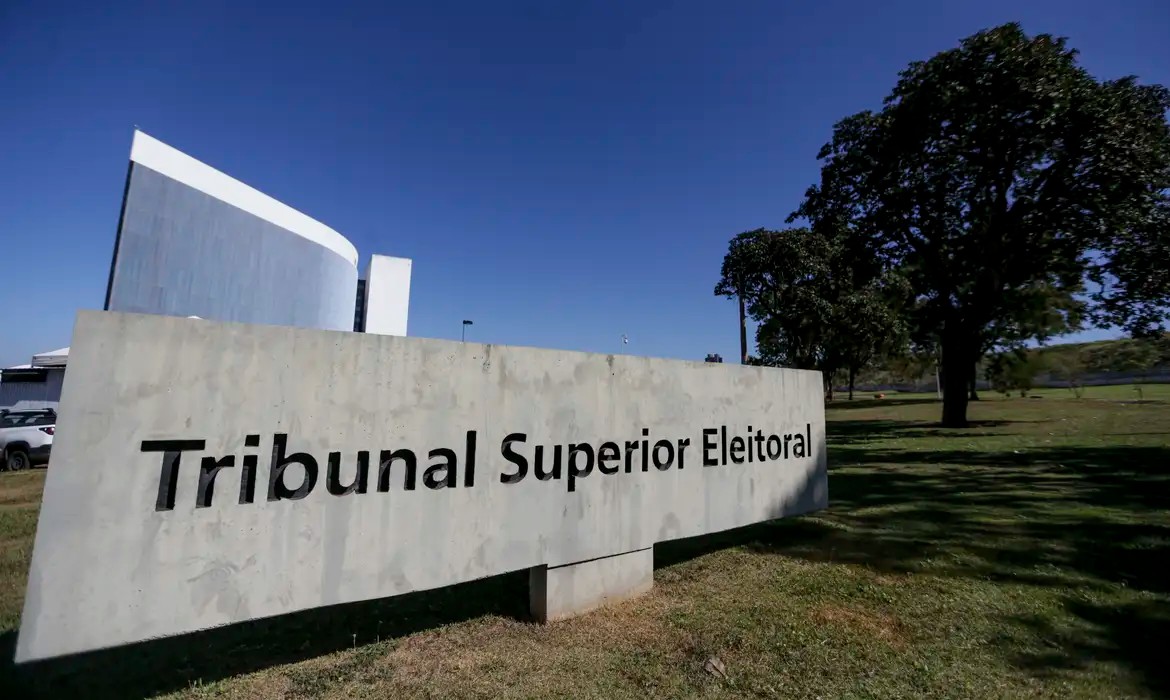 Denúncias Eleitorais Disparam no Aplicativo Pardal do TSE, Atingindo 3,4 Mil Registros