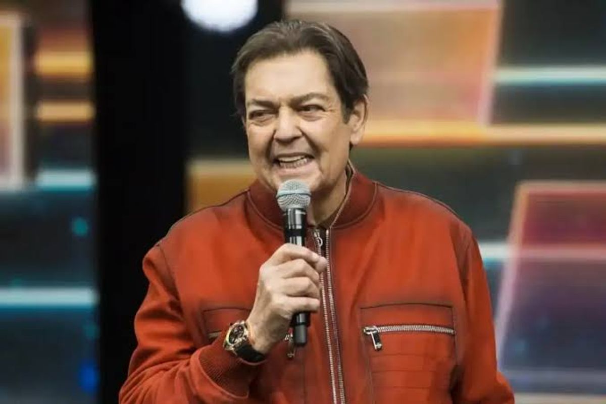 Faustão marca volta à Globo dia 15 com entrevista no Conversa com Bial