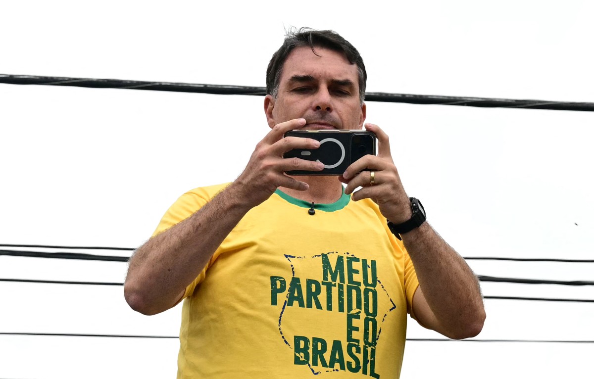 Comando de campanha de Flávio Bolsonaro cancela agendas em Presidente Prudente