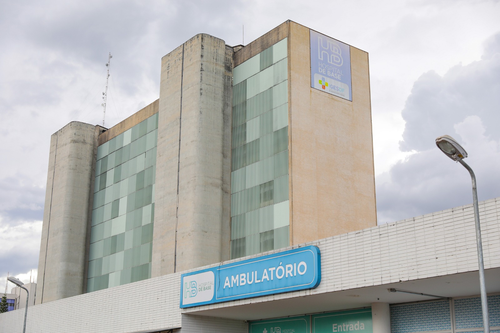 Hospital de Base do Distrito Federal completa 66 anos com campanha que valoriza histórias de profissionais