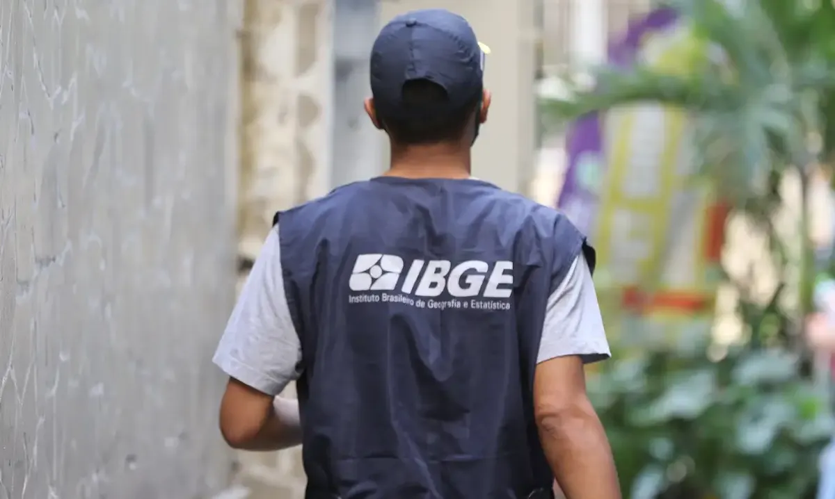 Trabalhadores de plataformas: IBGE mostra jornada 5,4 horas maior que setor privado