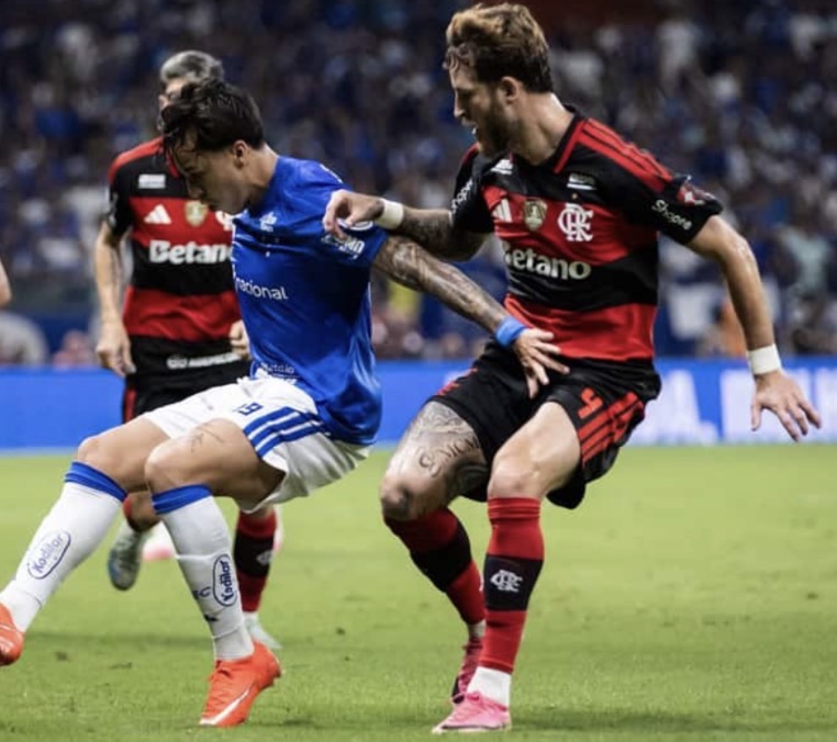 Palmeiras domina corrida pelo título enquanto metade do Brasileirão teme o rebaixamento