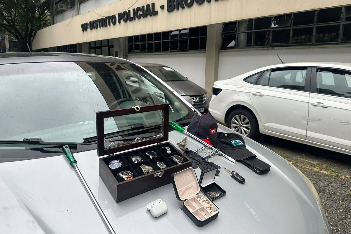 PM prende três suspeitos de roubo à casa de policial civil em São Paulo