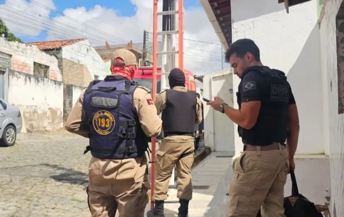 Polícia retira câmeras instaladas por organizações criminosas na Paraíba