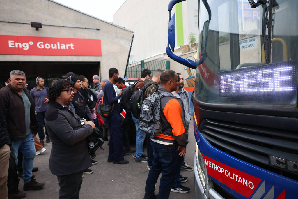 São Paulo Enfrenta Congestionamento Recorde em Meio à Greve da CPTM e Suspensão do Rodízio