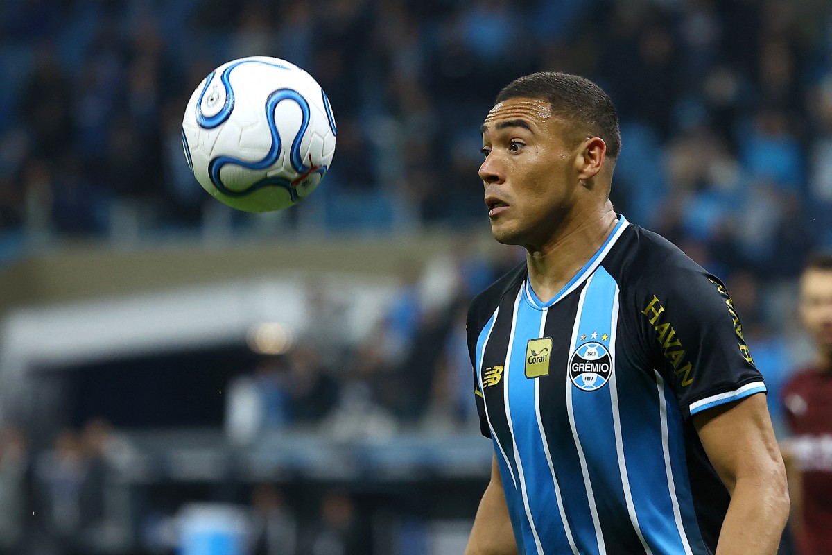 São Paulo sofre virada contra o Grêmio e aprofunda má fase no Brasileirão