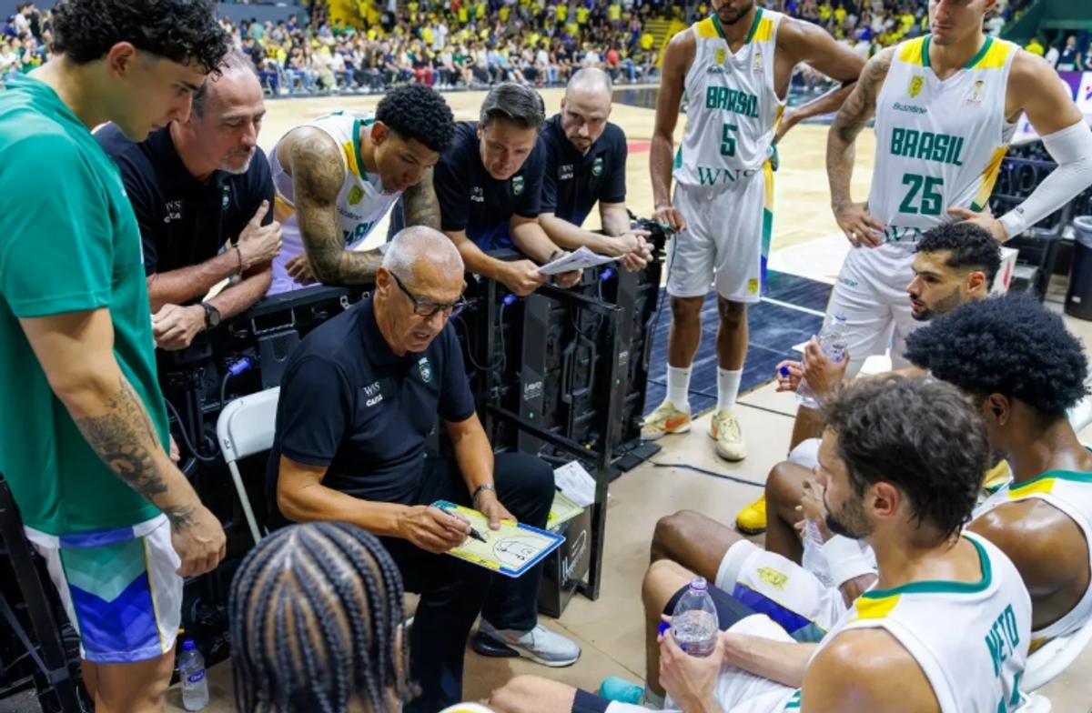 Seleção brasileira de basquete perde para República Dominicana nas Eliminatórias